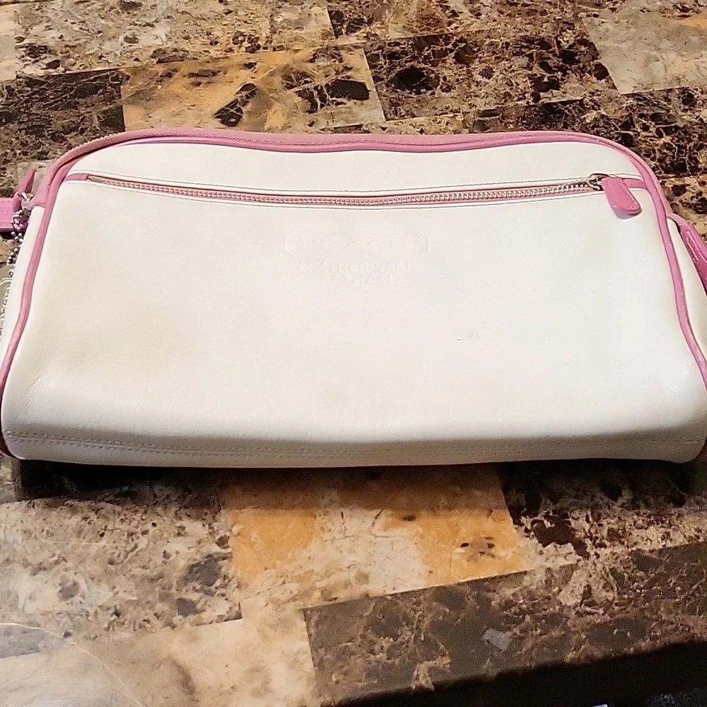 Coach Table Case - Picture 3 of 3